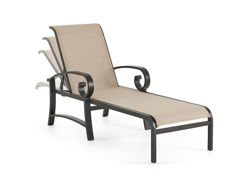 CHAISE LONGUE DE PATIO SOLSTICE EN ALUMINIUM AVEC TRESSES ÉLASTIQUES