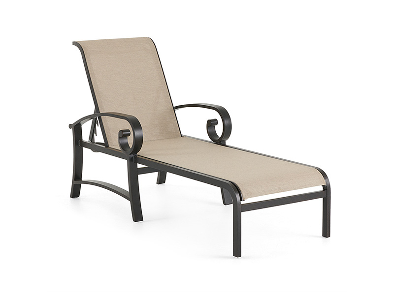 CHAISE LONGUE DE PATIO SOLSTICE EN ALUMINIUM AVEC TRESSES ÉLASTIQUES